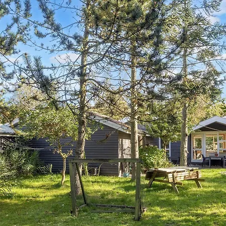 بيت للعطل Tranquil Waterside Retreat-by Traum Thyholm