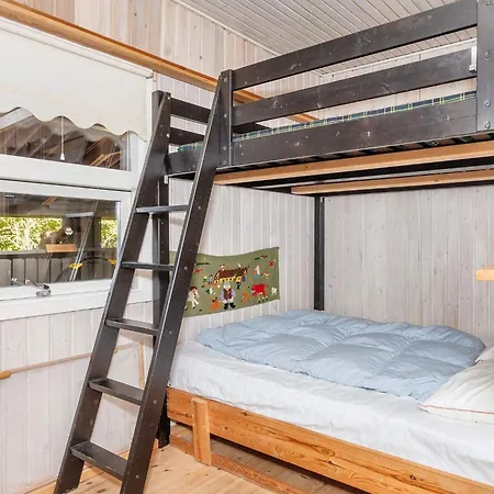 بيت للعطل Tranquil Waterside Retreat-by Traum