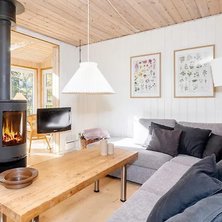 بيت للعطل Tranquil Waterside Retreat-by Traum *