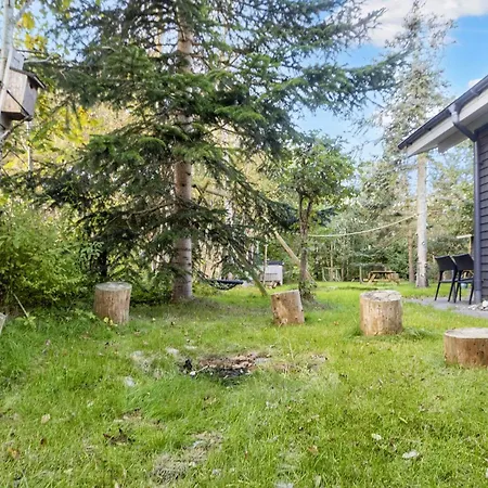 Tranquil Waterside Retreat-by Traum *