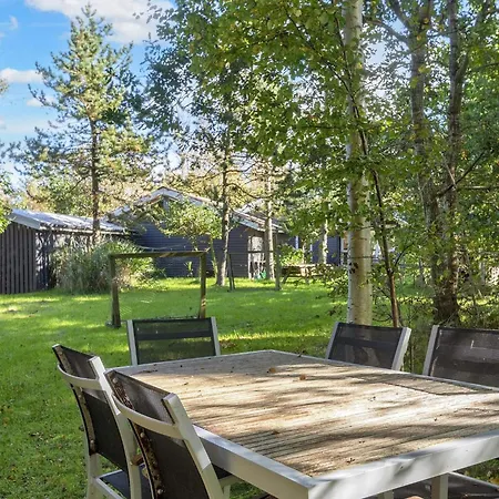 بيت للعطل Tranquil Waterside Retreat-by Traum *