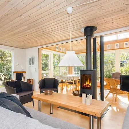 Tranquil Waterside Retreat-by Traum Thyholm