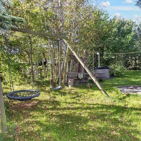 Tranquil Waterside Retreat-by Traum