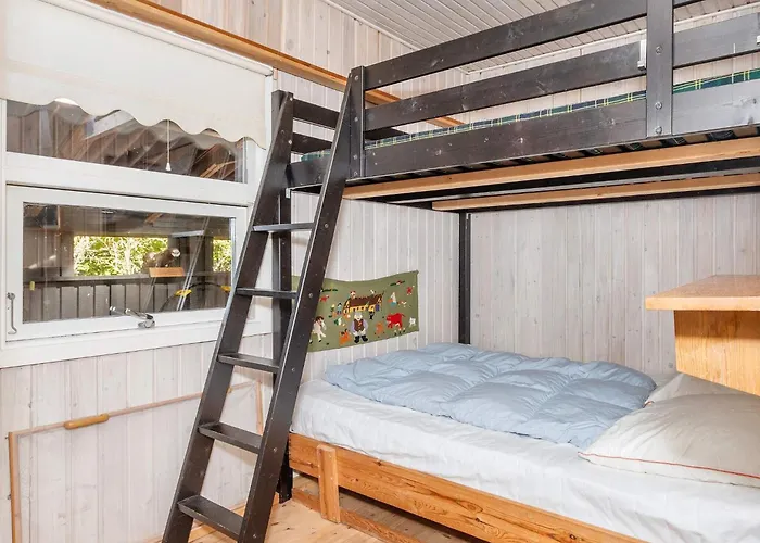 Feriehus Tranquil Waterside Retreat-by Traum