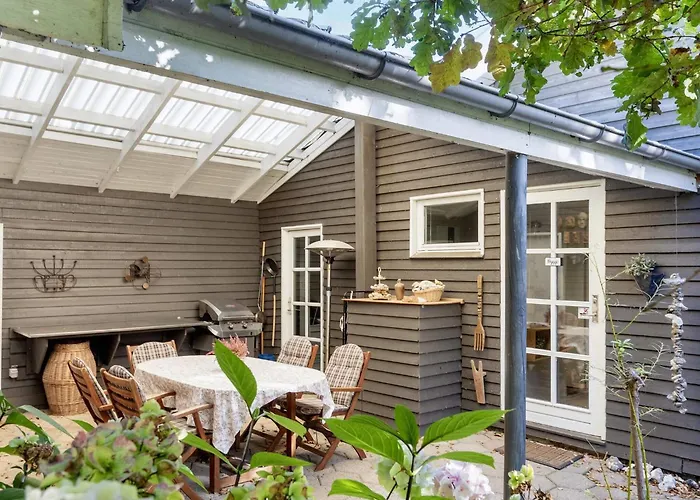 Feriehus Tranquil Waterside Retreat-by Traum Thyholm